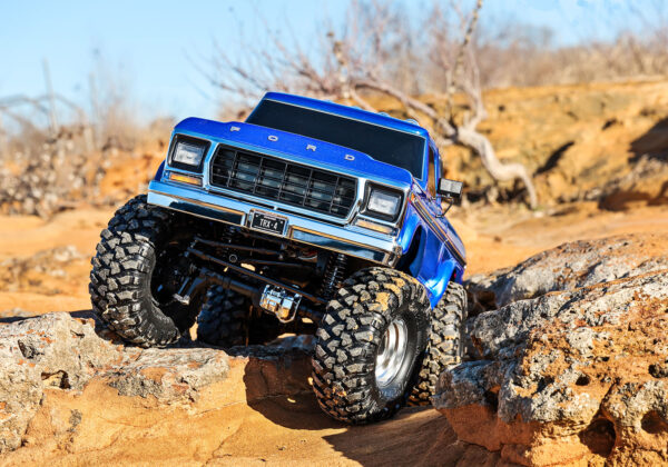 92046-4-F-150-HT-Action-Blue–Frontiew-Rocks-0449